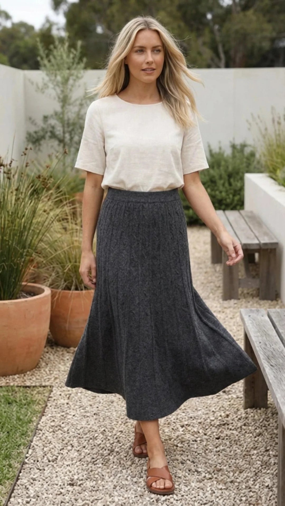 Chic and Comfortable Women's A-Line Midi Knit Skirt with Elastic Waist