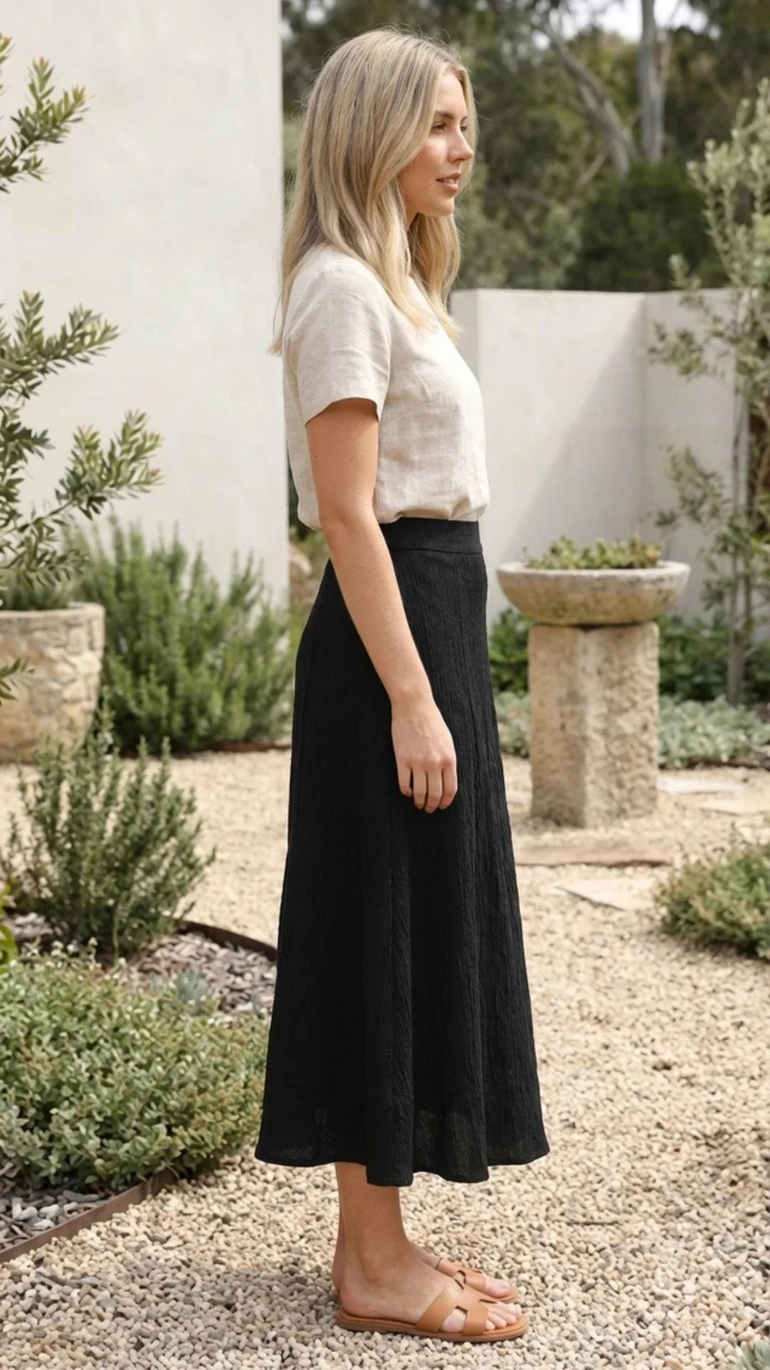 Chic and Comfortable Women's A-Line Midi Knit Skirt with Elastic Waist